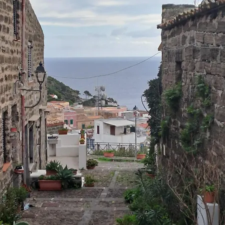 Casa Ricciardi * Isola di Ustica